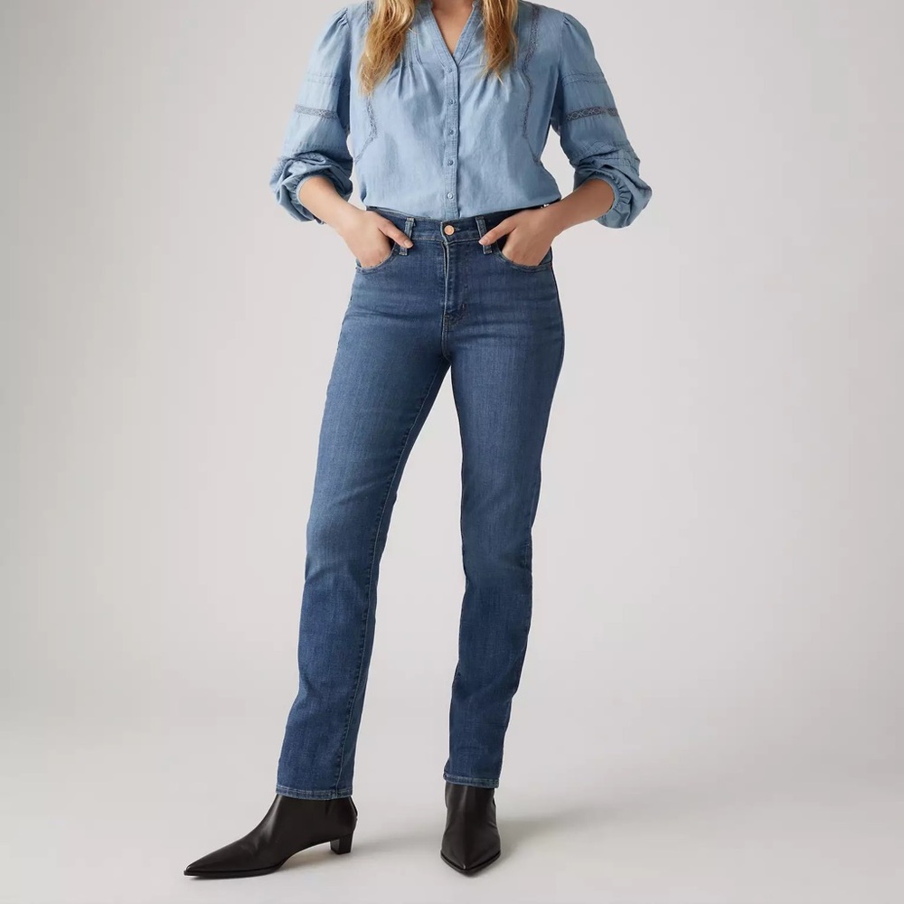 Levi's 724 Women's High Rise Straight Jeans